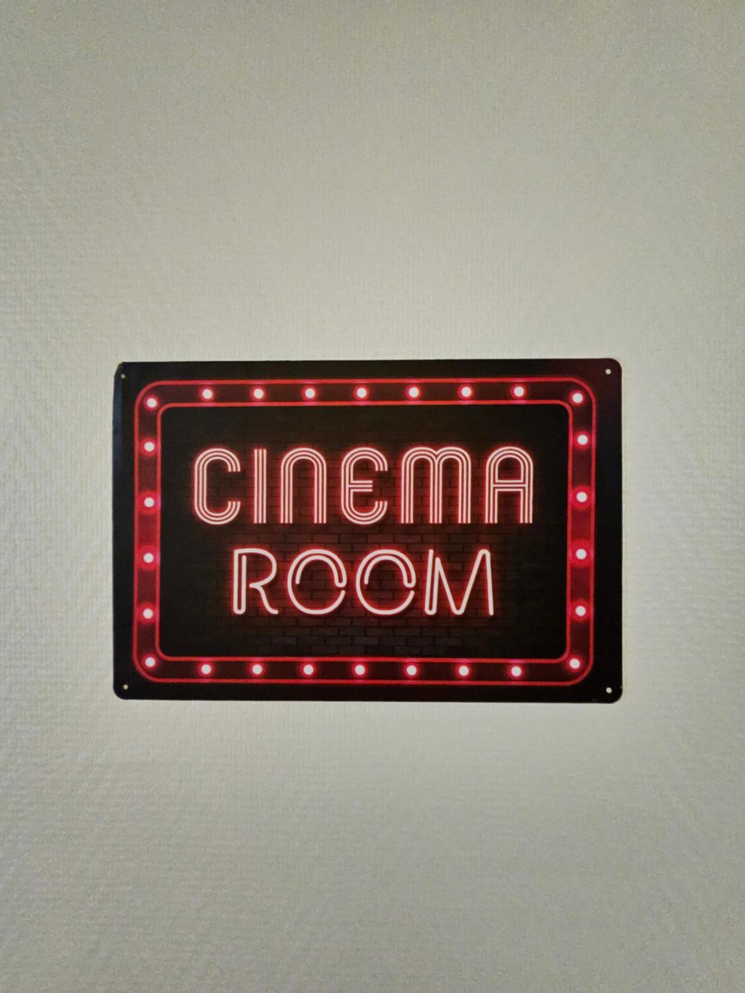 "Studio Cinema" Осер Экстерьер фото